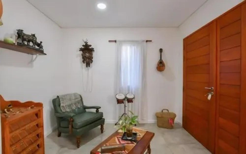 Casa En Venta - 4 Dormitorios 3 Baños - Verónica