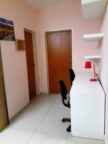 Casa En Venta En Ricardo Rojas En Muy Buen Estado.