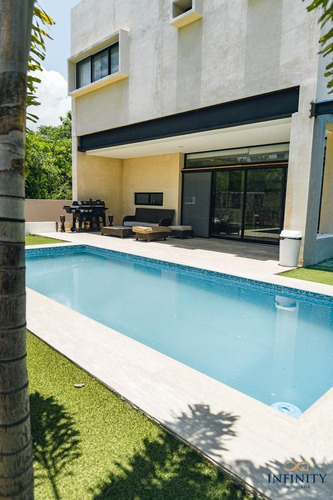 Imagen 11 de 19 de Residencia En Venta 5 Recámaras En Yucatán Country Club-oportunidad-yucatán Country Club