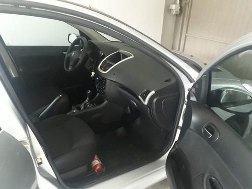 Peugeot 207 Xr 1.4 Flex 8v 5p