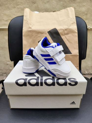 Zapatillas Adidas Tensaur Para Niños - Comodidad Y Estilo (Usado)