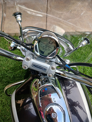 Moto Bajaj Avenger 220,