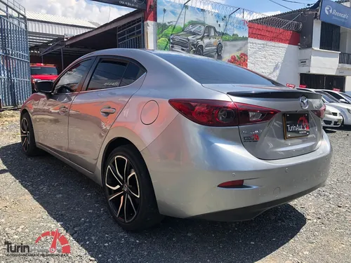 Mazda 3 2.0 Touring At