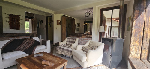 Casa En Venta De 7 Dorm. En Calera De Tango