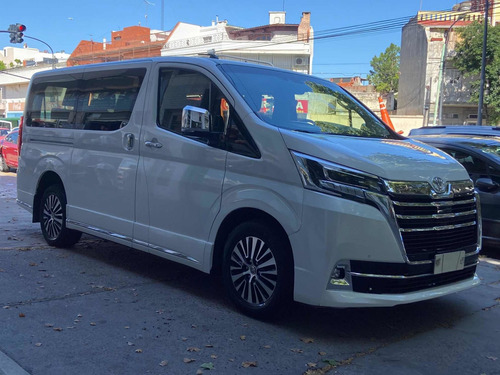 Imagen 3 de 25 de Toyota Hiace 2021 2.8 Tdi Wagon 6at 10a Vx Premium