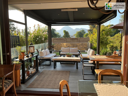 Triplex En Venta Con Jardín Y Piscina Excelente Conectividad
