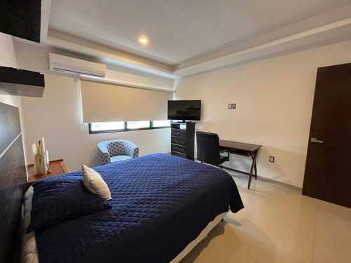 Casa En Venta En Costa De Oro, 4 Recámaras Cada Una Con Baño, Una De Ellas En Planta Baja, Alberca Y Jardín En Boca Del Río, Veracruz