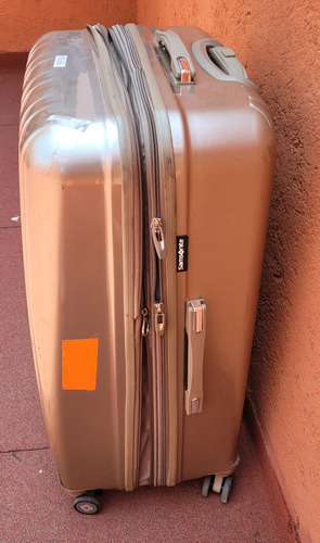Maleta Grande Samsonite Plástico Semirigido Crema Lisa (Usado)