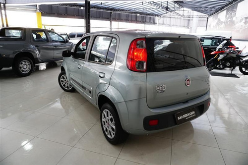 Fiat Uno 1.0 EVO VIVACE 8V FLEX 4P MANUAL