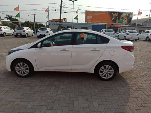 Imagem 7 de 10 de Hyundai Hb20s 1.6 Comfort Plus 16v Flex 4p Automático