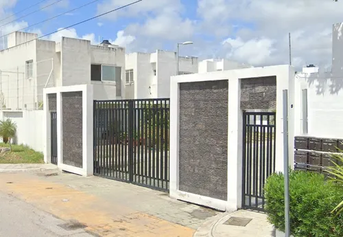 Sk01- Casa En Remate Bancario En Priv. Chinak Meru, Cancun, Qroo. (65% Debajo De Su Valor Comercial, Solo Recursos Propios)