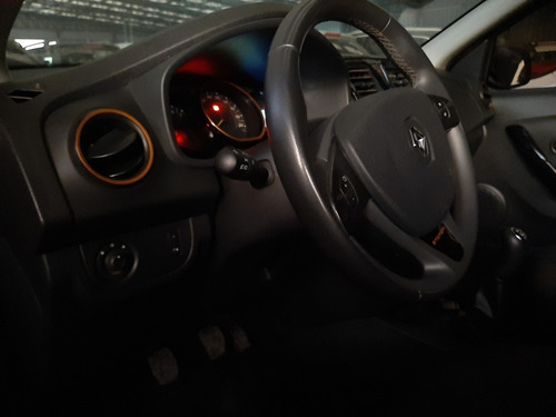 Imagen 14 de 15 de Renault Sandero Stepway 2017 1.6 Privilege 105cv Ab395 Lum