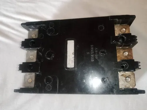 Breaker Trifásico 225