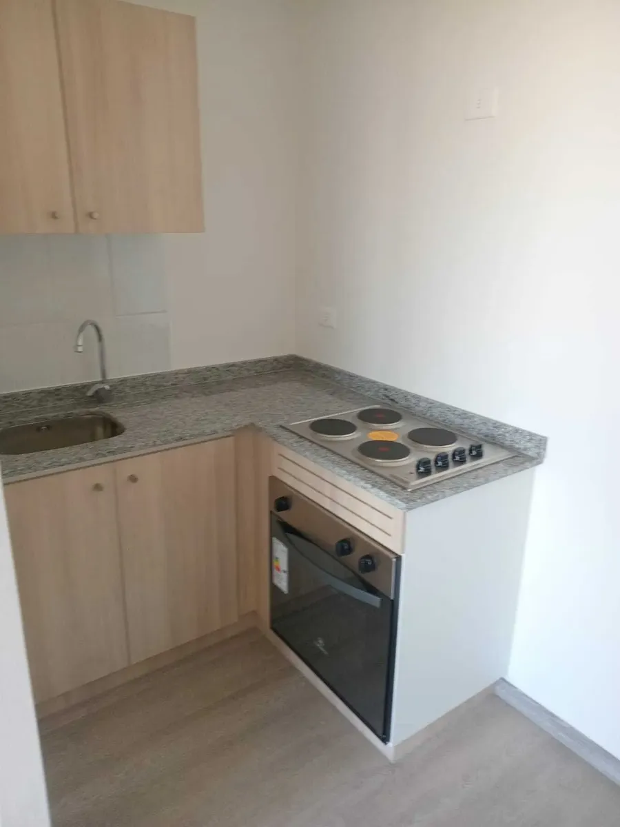 Imagen 2 de 21 de Arriendo Acogedor Dpto 1/1b Metro Lo Ovalle (71258)
