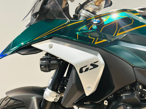 Bmw R1300gs Aurelius Green Metallic