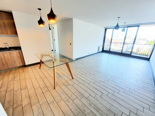 Moderna Arquitectura 90mt,2d2b, Sta. Victoria/ Emilio Vaisse