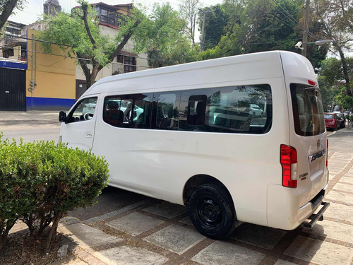 Nissan Urvan 2.5 15 Pas Amplia Aa Mt