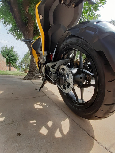 Bajaj Rouser Rs 200 Impecable