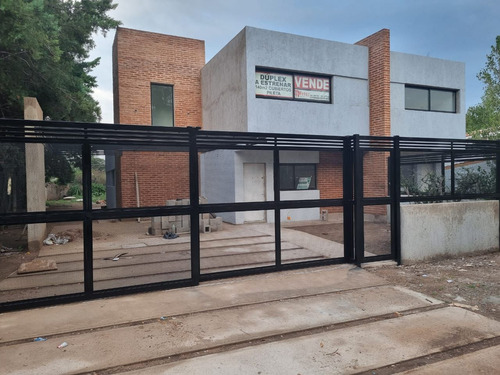 Casa En Venta En Juana Koslay