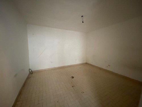 Local Con Vivienda