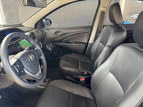 Toyota Etios 1.5 X PLUS SEDAN 16V FLEX 4P AUTOMÁTICO