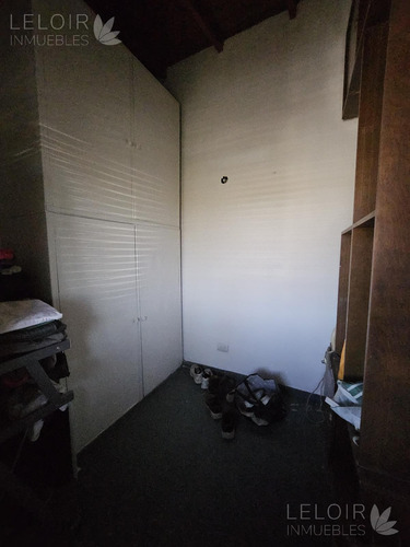 Casa En Venta 4 Amb Barrio Aeronautico Ituzaingó