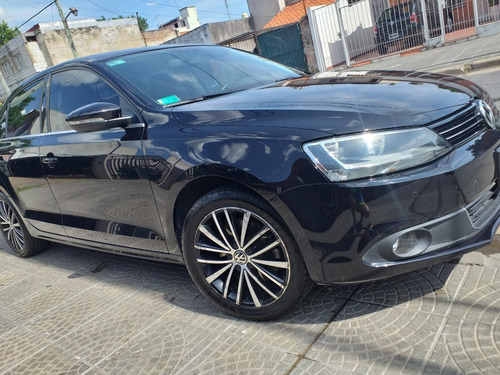 Imagen 4 de 15 de Volkswagen Vento 2.0 Sportline Tsi 200cv 2011