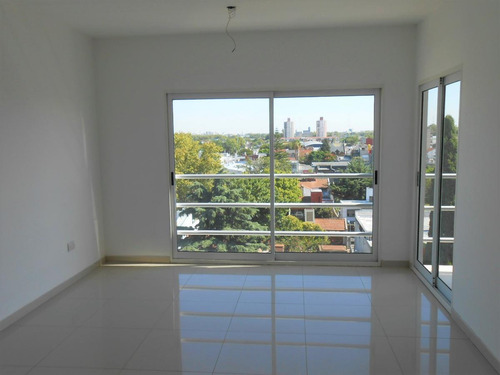 Imagen 5 de 20 de Departamento De 2 Amb. Con Balcon A Estrenar