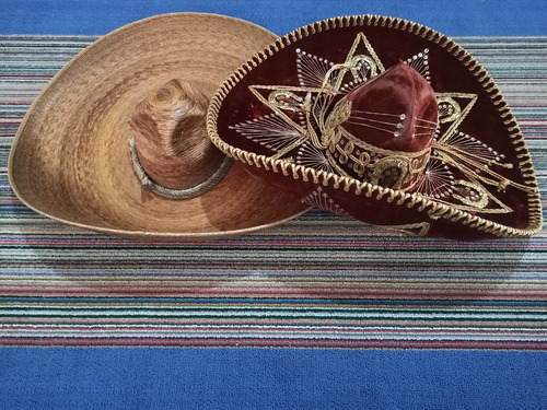 Se Vende Dos Sombreros Para Mariachi En 50