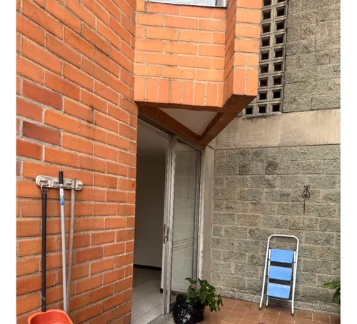 Apartamento 127m2 Con Terraza, Parqueadero Y Cuarto Útil En Unidad Completa Loma Del Indio