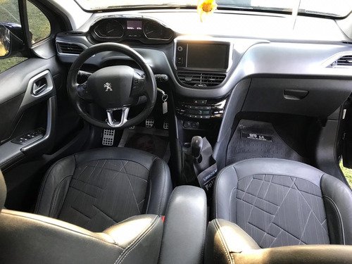 Imagen 4 de 17 de Peugeot 208