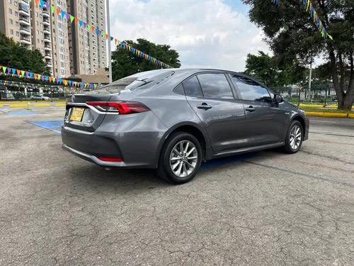 Toyota Corolla 1.8 Se-g híbrido