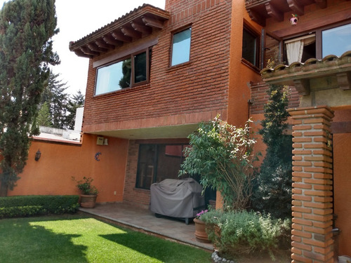 Imagen 19 de 30 de Hermosa Casa En Parques De La Herradura Con Doble Seguridad 3 Recámaras Con Vestidor Y Baño C/u Excelente Estado Para Cambiarte Ya - 400m2 De Construcción Garage Techado 3 Autos Puertas Eléctricas