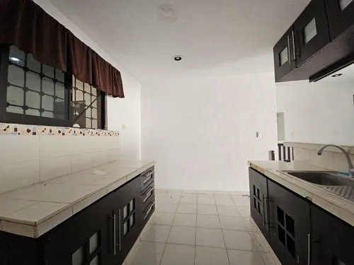 Casa En Venta Con Piscina, En Mérida Yucatán En Paraíso Maya
