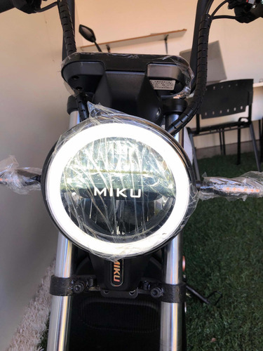 Imagen 9 de 12 de Miku Max Mayorista De Motos Electricas Litio 800w