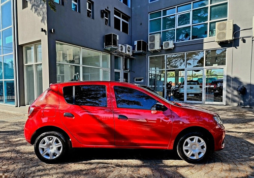 Imagen 4 de 14 de Renault Sandero Expression Pack 1.6 2018 70.000km Fcio T/usa