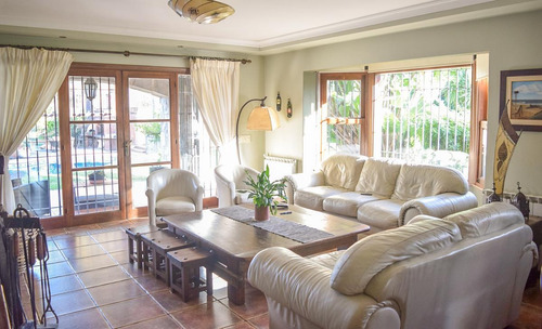 Espectacular Casa En Carrasco.