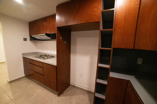 Venta De Casa En Privada Villa Esmeralda