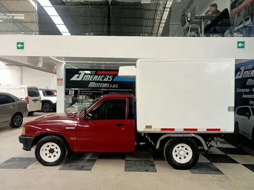 Mazda B2000 2.0 B2000