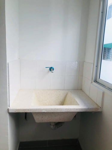 Apartamento En Autopista San Isidro, 3 Hab, 2 Baños, 1 Parq
