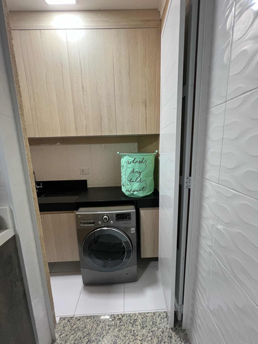 Casa Em Condomínio Com 2 Suítes E Repleta De Planejados