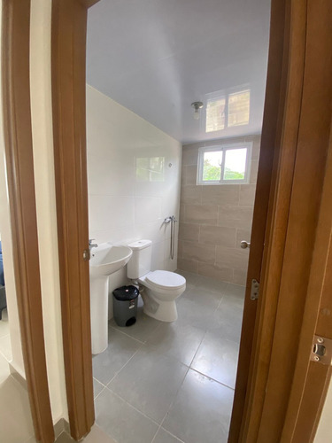 Vendo Exclusivo Apartamento Nuevo Ubicado En Altos Colombia, Santo Domingo, República Dominicana