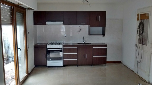 Imagen 3 de 9 de Casa En Calle Pratt 170. A Estrenar.2 Dormitorios.