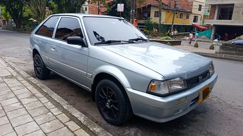 Mazda 323 Coupe Full Inyección