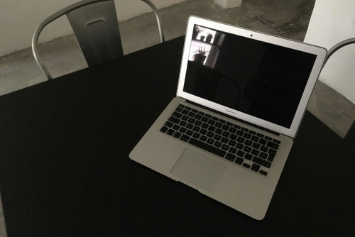 Macbook Air 2017 13 Pulgadas Intel Core I5 8gb Ram 128gb Ssd (Usado)