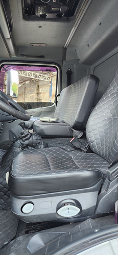 Caminhao Bau Trucado Mercedes Atego 2425 Com Bau 8.5