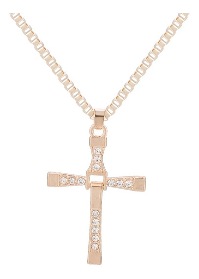 El collar de la cruz de Dominico Doto de la Rápida Furia. 