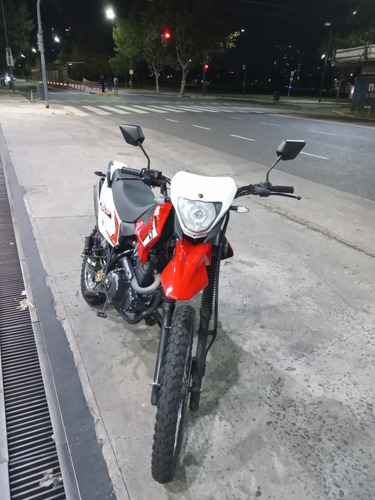 Motomel Skua 250 Base