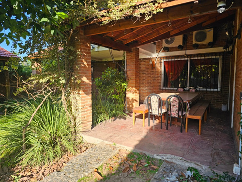 Casa En Paso Del Rey Imperdible Oportunidad! Acceso Oeste A 7 Cuadras. Comisaria En La Esquina, A 3 Cuadras Del Nuevo Camino Del Buen Aire.