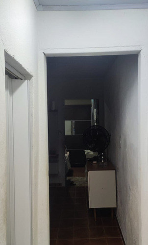 1 Quarto 1 Banheiro, Sala,cozinha.
